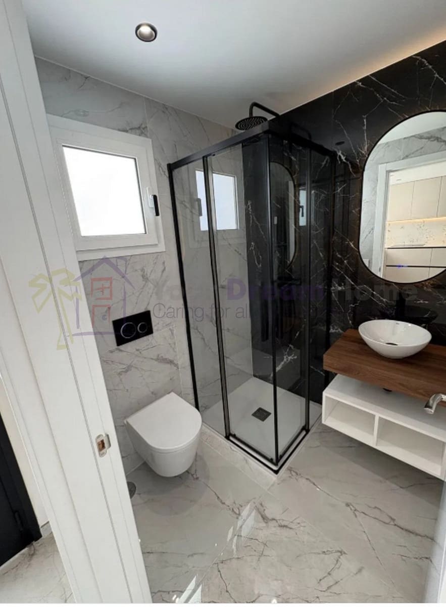 3 chambre Villa/Maison Semi-Mitoyenne à vendre à Corralejo avec piscine garage - 430 000 € (Ref: 9630111)