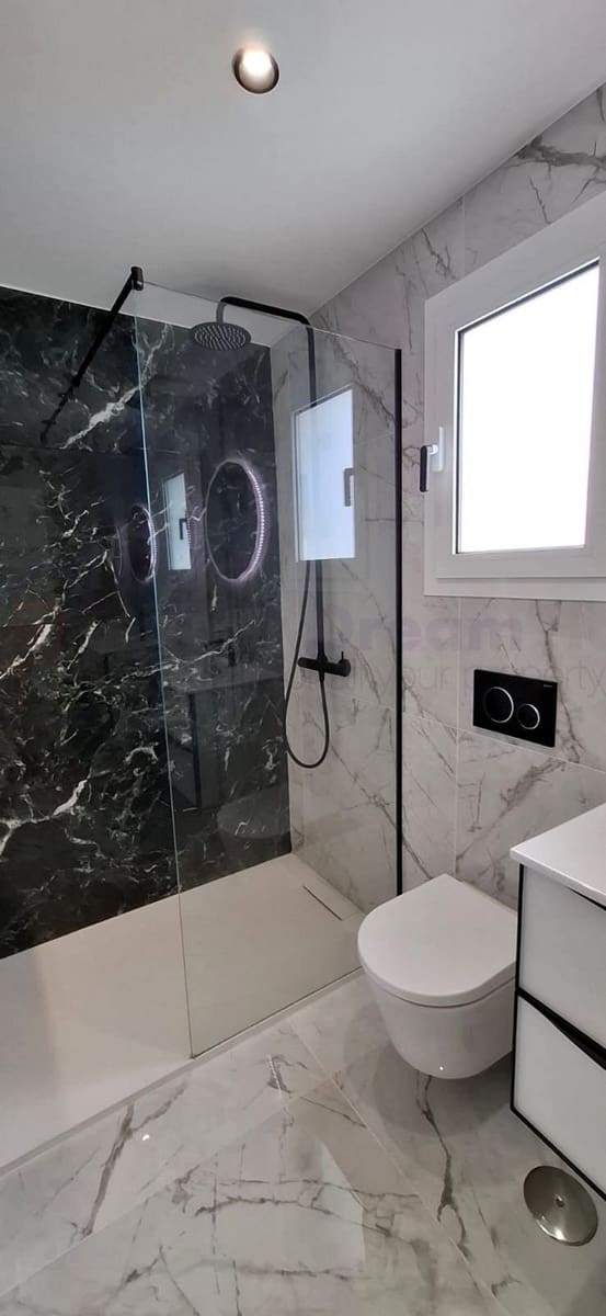 3 chambre Villa/Maison Semi-Mitoyenne à vendre à Corralejo avec piscine garage - 430 000 € (Ref: 9630111)