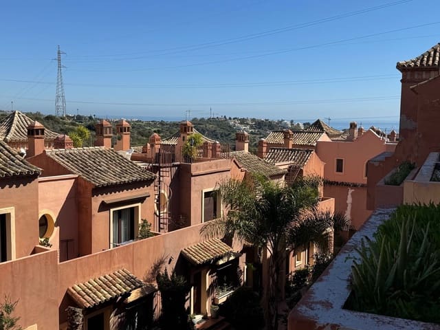 4 Zimmer Haus zu verkaufen in Centro, Estepona - 665.000 € (Ref: 9634308)