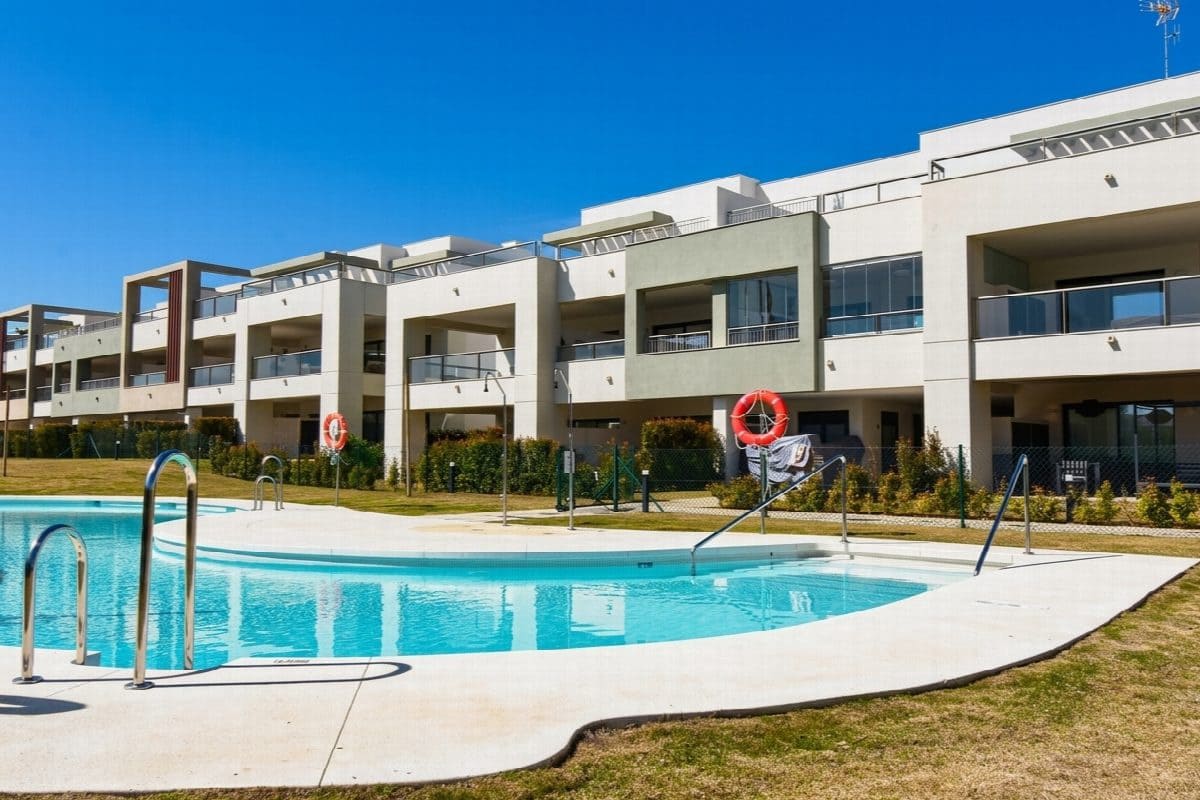 2 chambre Appartement à vendre à Bahia de Casares avec piscine - 399 000 € (Ref: 9637317)