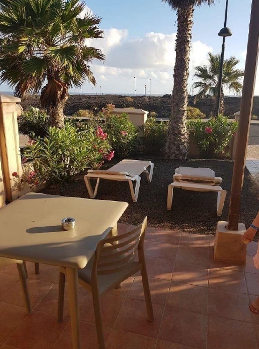 1 soveværelse Strandlejlighed til salg i Lajares med swimmingpool - € 169.000 (Ref: 9637319)