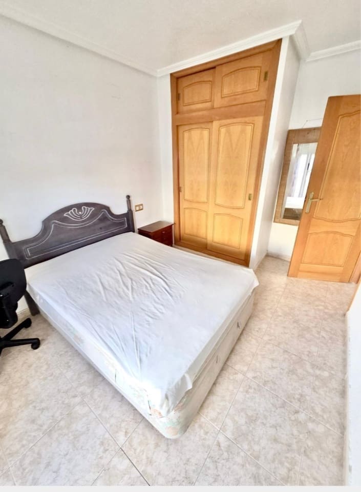 3 Zimmer Haus zu verkaufen in Playa Flamenca mit Pool Garage - 248.000 € (Ref: 9637320)