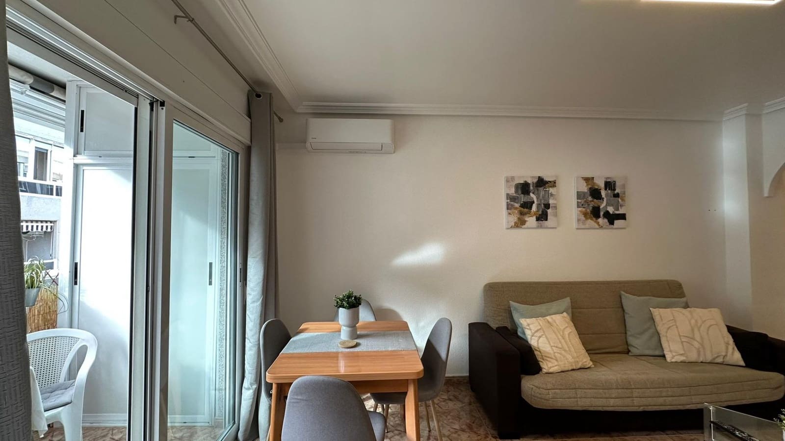 2 Zimmer Apartment zu verkaufen in Torrevieja - 142.900 € (Ref: 9637348)