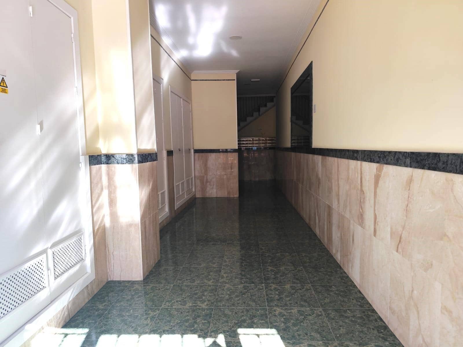 Apartamento de 2 habitaciones en Torrevieja en venta - 138.000 € (Ref: 9637353)