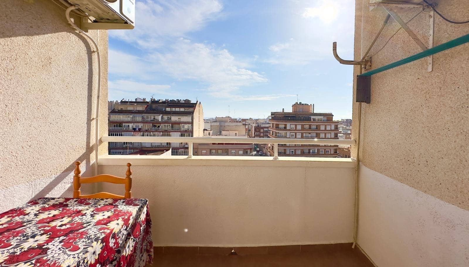 2 slaapkamer Appartement te koop in Torrevieja met zwembad - € 132.900 (Ref: 9637357)