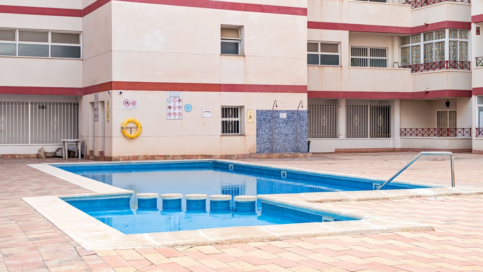 2 Zimmer Apartment zu verkaufen in Torrevieja mit Pool - 129.000 € (Ref: 9637358)