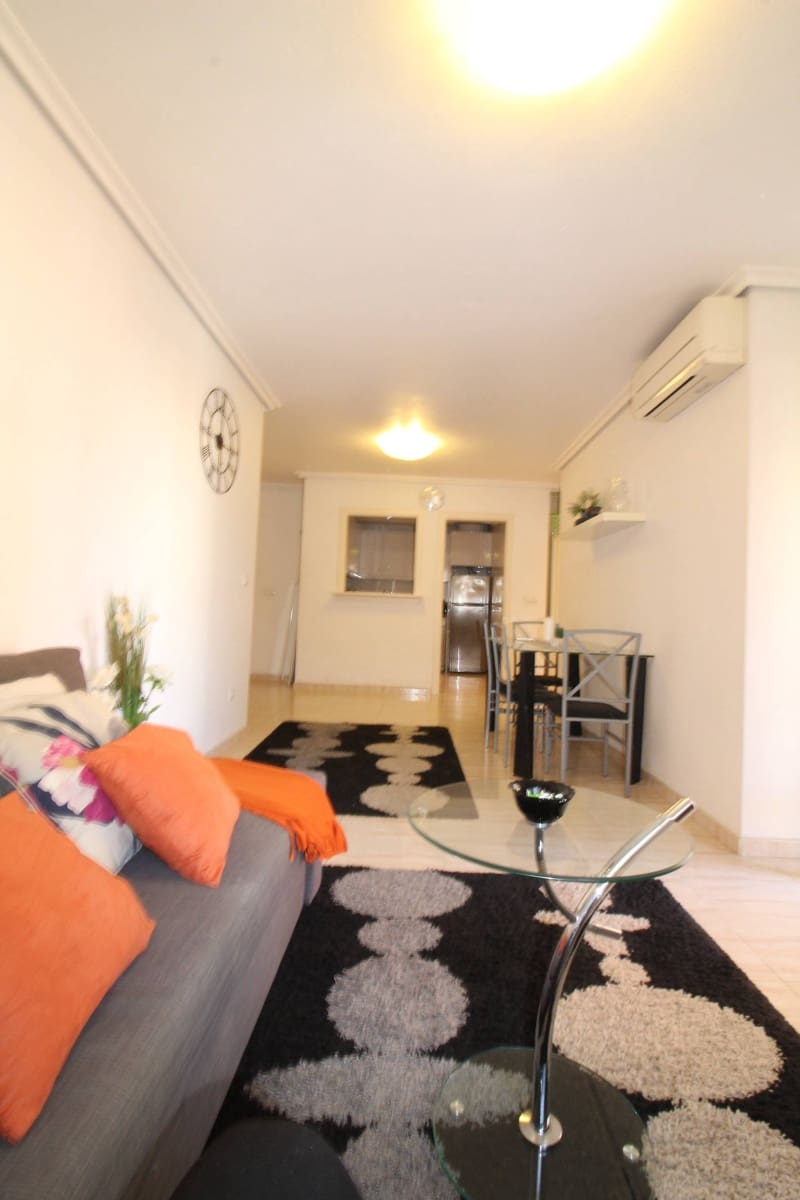 2 chambre Appartement à vendre à Torrevieja - 137 000 € (Ref: 9637364)