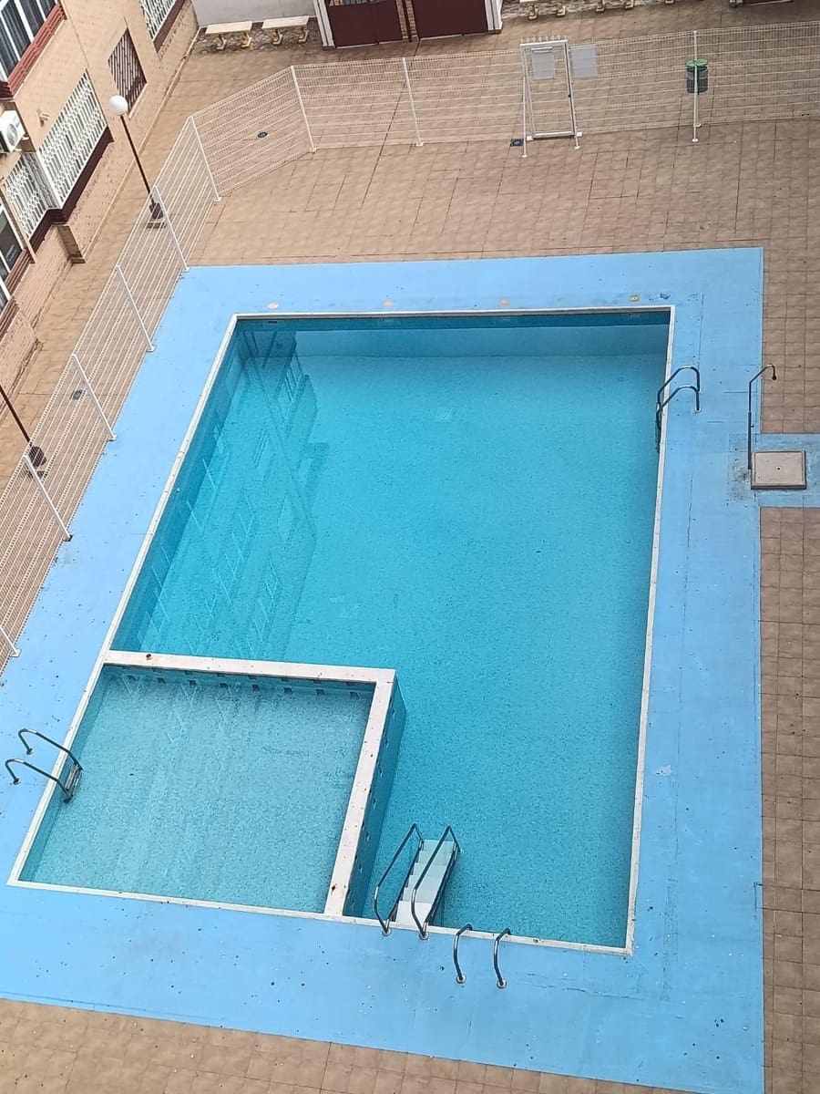 1 soverom Leilighet til salgs i Torrevieja med svømmebasseng - € 126 000 (Ref: 9637368)