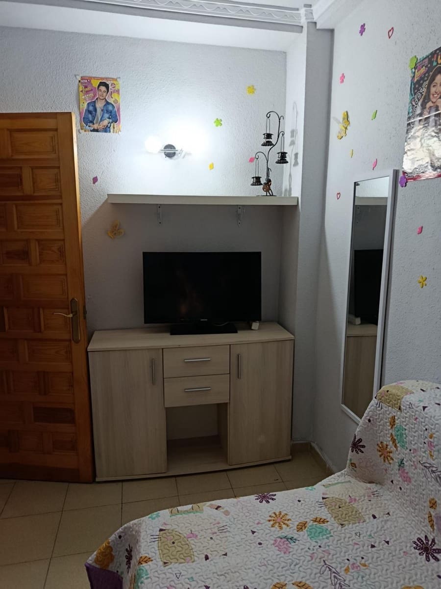 2 slaapkamer Appartement te koop in Torrevieja met zwembad - € 133.000 (Ref: 9637369)
