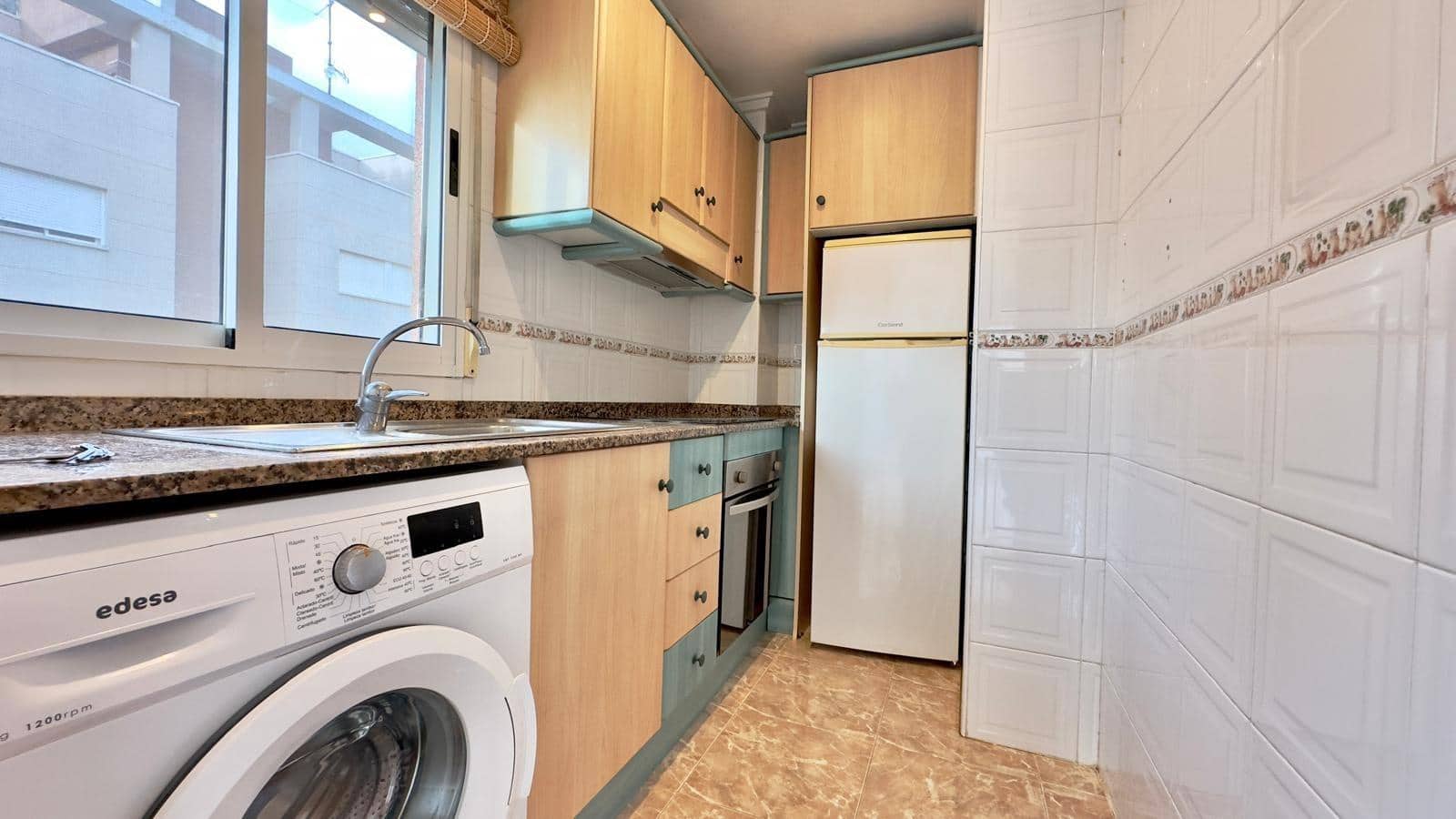 2 soverom Leilighet til salgs i Torrevieja med svømmebasseng - € 139 900 (Ref: 9637375)