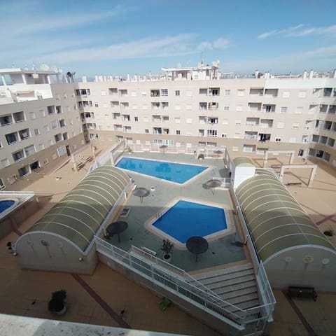2 bedroom Apartment for sale in Parque de las Naciones, Torrevieja with pool - € 139,000 (Ref: 9637379)