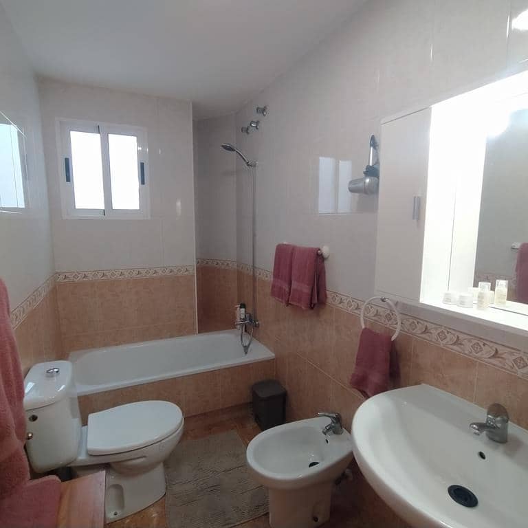 2 bedroom Apartment for sale in Torrevieja with pool - € 139,000 (Ref: 9637379)