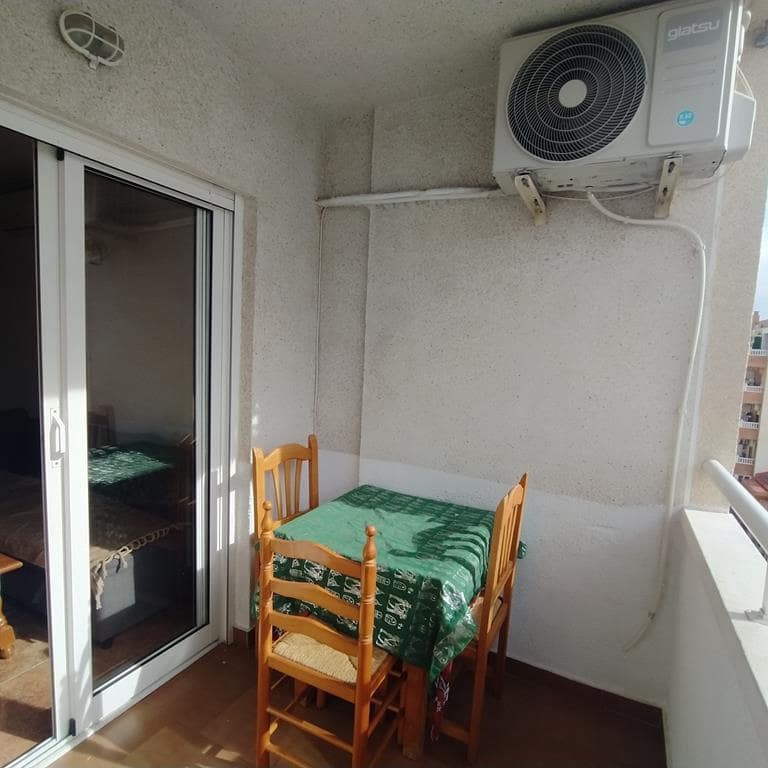 2 bedroom Apartment for sale in Torrevieja with pool - € 139,000 (Ref: 9637379)