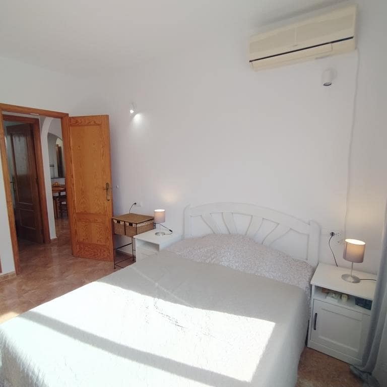 2 bedroom Apartment for sale in Torrevieja with pool - € 139,000 (Ref: 9637379)