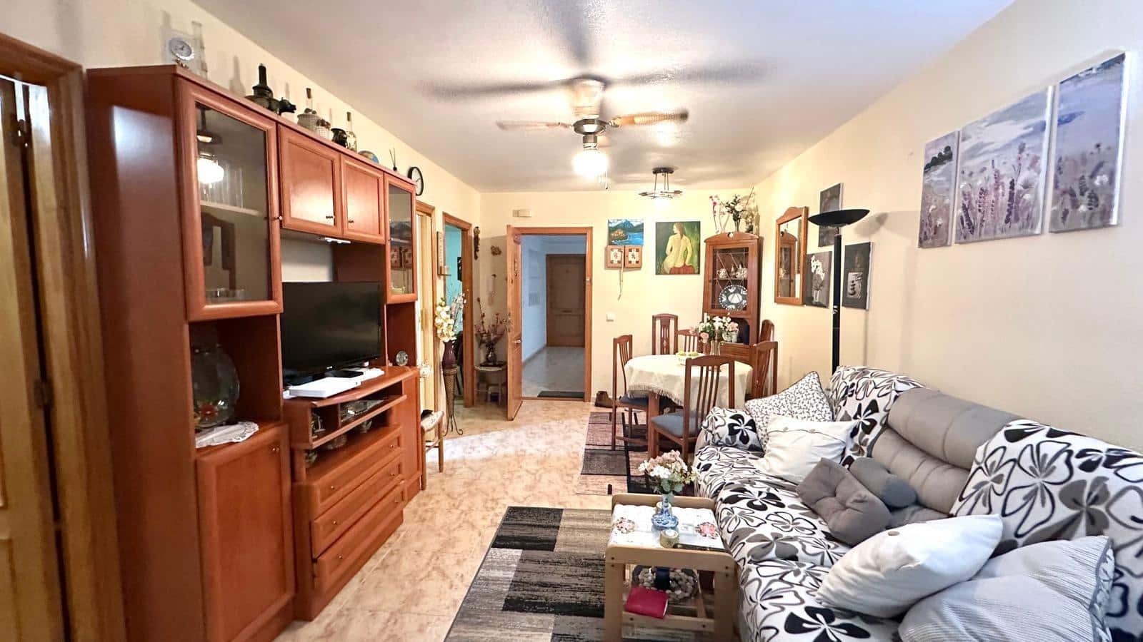 2 bedroom Apartment for sale in Torrevieja - € 133,000 (Ref: 9637385)