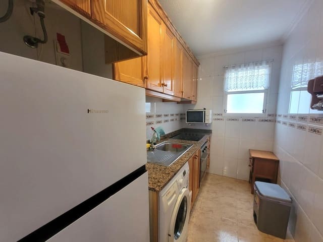 2 makuuhuone Huoneisto myytävänä paikassa Las Piscinas Naturales, Torrevieja mukana uima-altaan - 144 228 € (Ref: 9637391)