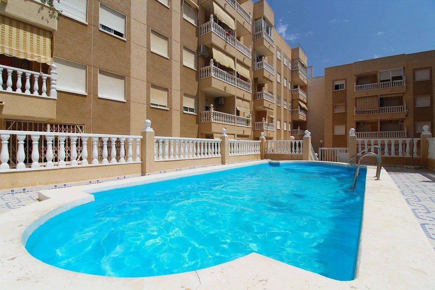 2 Zimmer Apartment zu verkaufen in Torrevieja mit Pool - 144.228 € (Ref: 9637391)