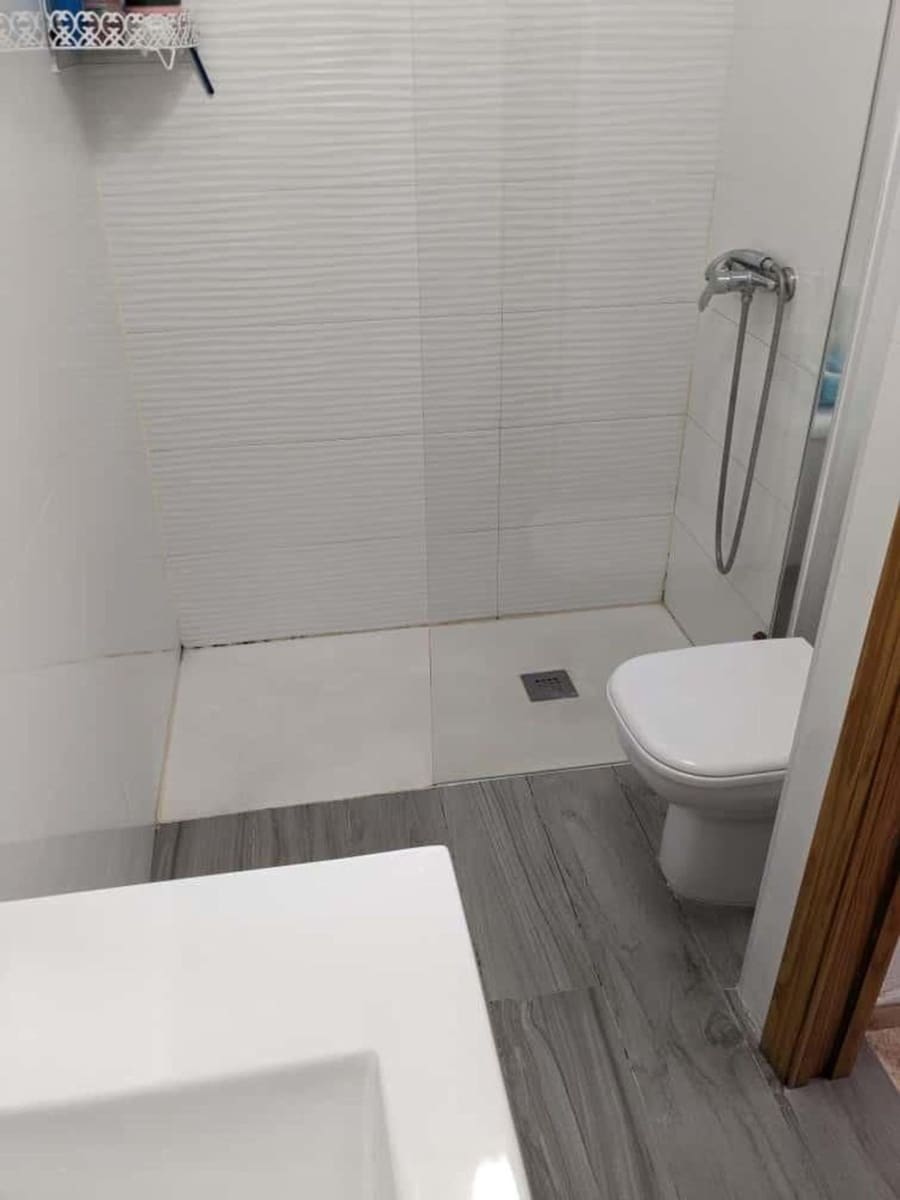 2 bedroom Apartment for sale in Torrevieja with pool - € 139,900 (Ref: 9637392)