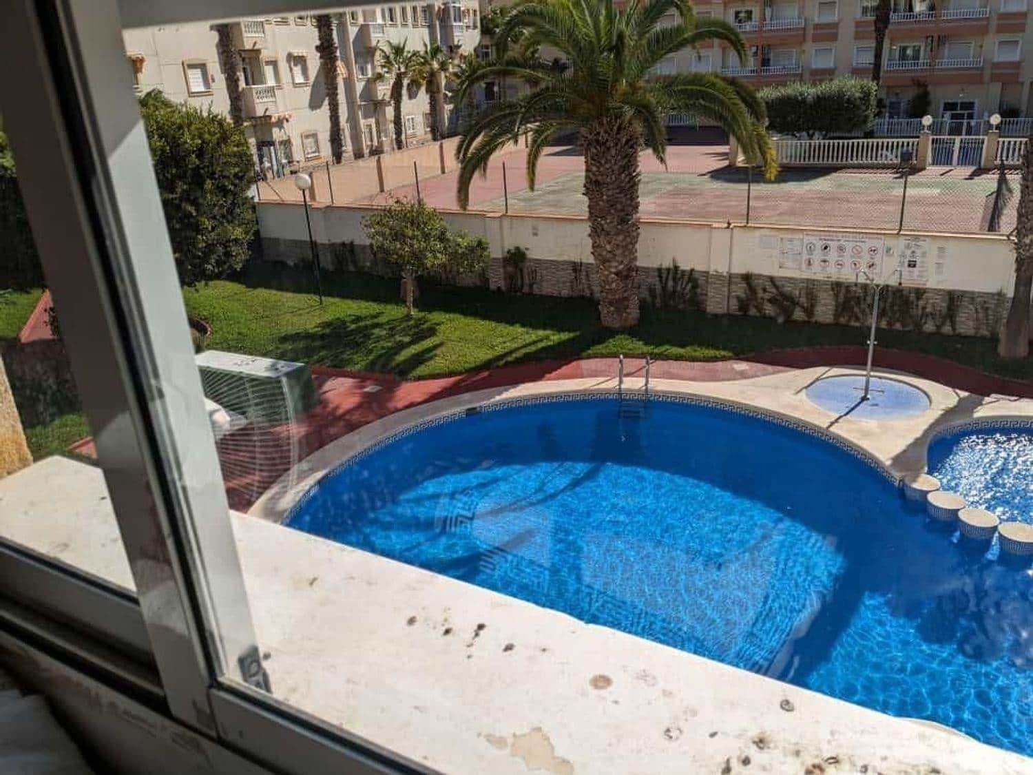 2 bedroom Apartment for sale in Torrevieja with pool - € 139,900 (Ref: 9637392)