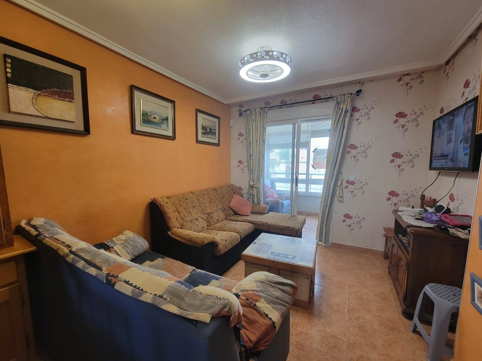 2 makuuhuone Huoneisto myytävänä paikassa Torrevieja mukana uima-altaan - 127 260 € (Ref: 9637399)