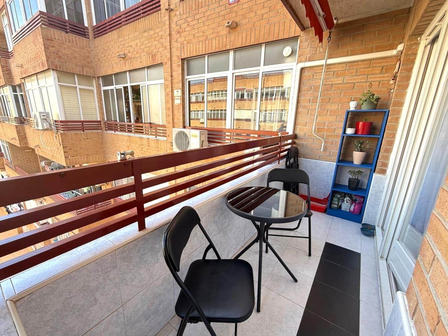 1 soveværelse Lejlighed til salg i Torrevieja med swimmingpool - € 129.000 (Ref: 9637404)