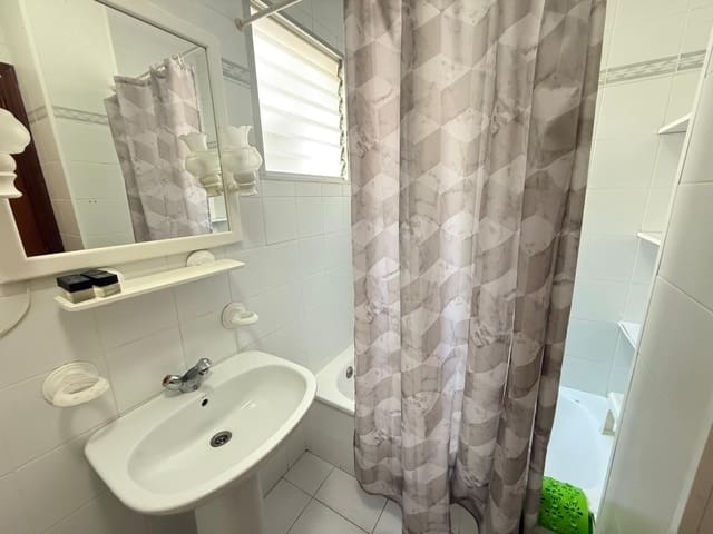 1 makuuhuone Huoneisto myytävänä paikassa Avenida Habaneras - Curva de Palangre, Torrevieja - 129 900 € (Ref: 9637407)