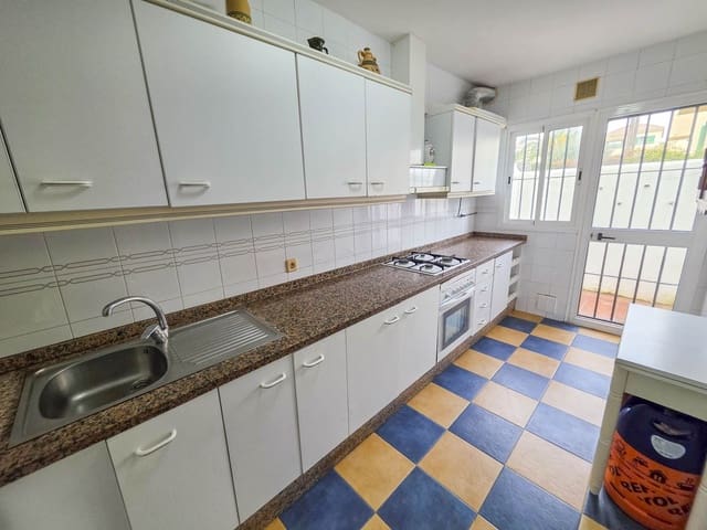5 sypialnia Dom na sprzedaż w Bahia de Casares, Casares z basenem garażem - 630 000 € (Ref: 9637410)