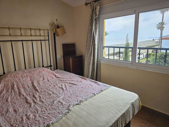 5 sypialnia Dom na sprzedaż w Bahia de Casares, Casares z basenem garażem - 630 000 € (Ref: 9637410)