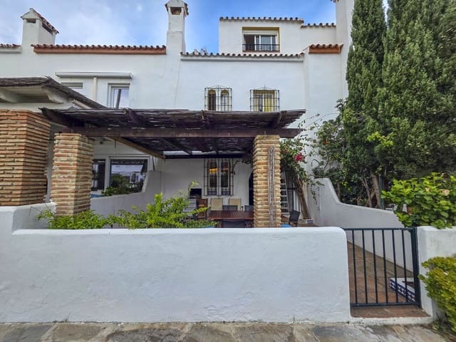 5 sypialnia Dom na sprzedaż w Bahia de Casares, Casares z basenem garażem - 630 000 € (Ref: 9637410)