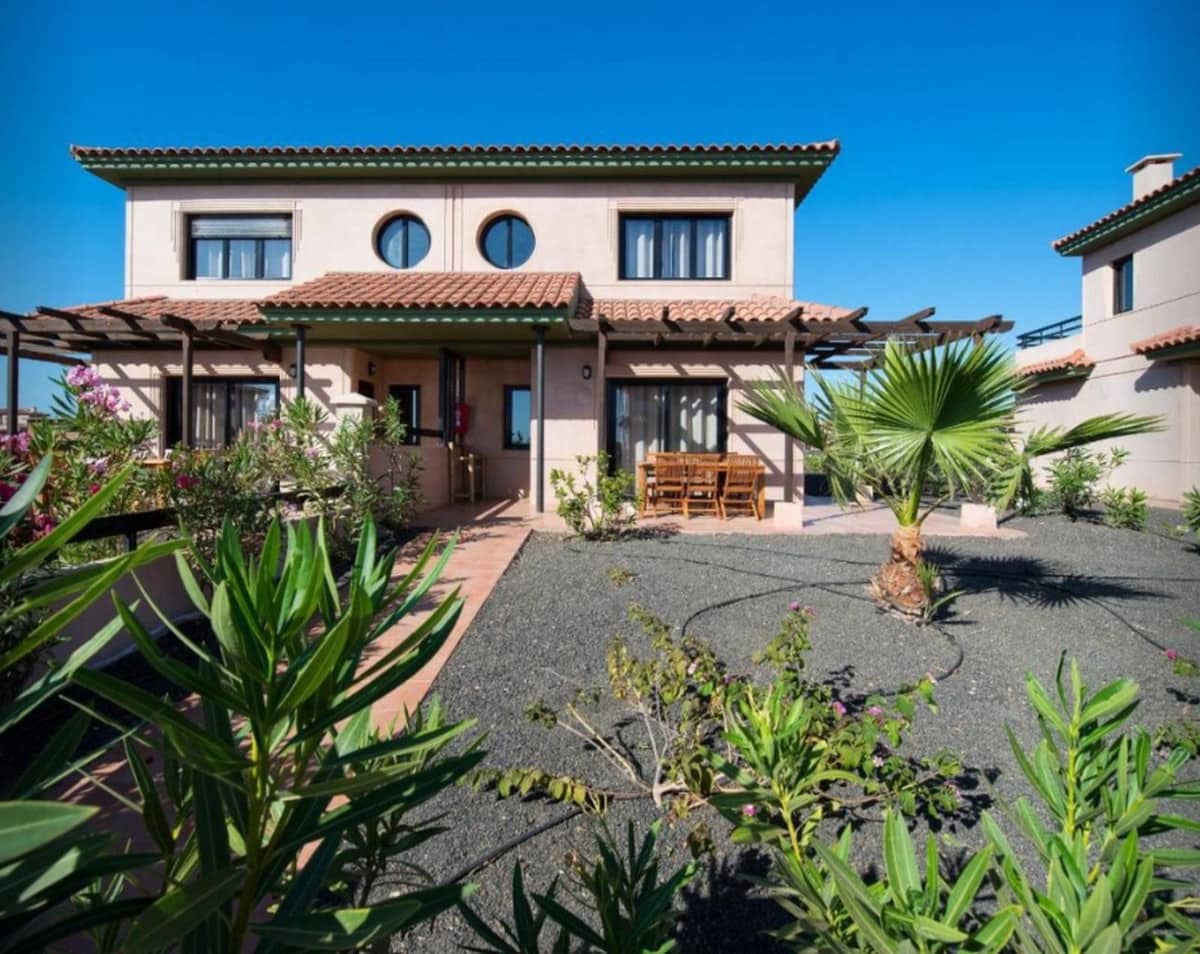 3 bedroom Terraced Villa for sale in Lajares with pool - € 245,000 (Ref: 9637412)