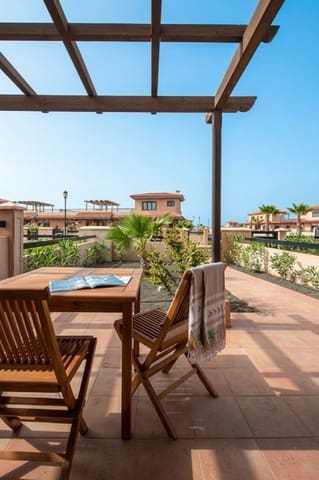 3 chambre Villa/Maison Mitoyenne à vendre à Lajares, La Oliva avec piscine - 245 000 € (Ref: 9637412)