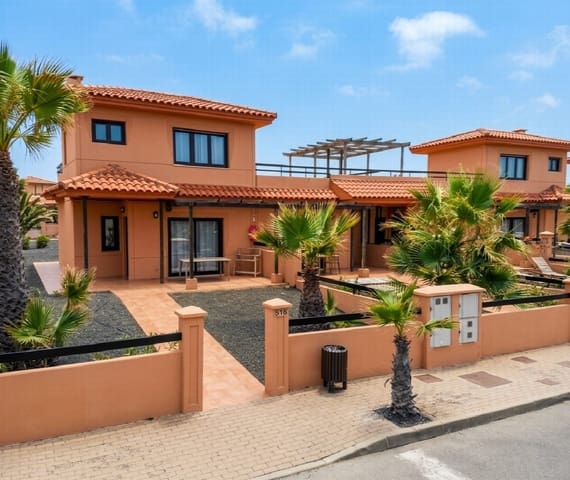 3 chambre Villa/Maison Mitoyenne à vendre à Lajares, La Oliva avec piscine - 245 000 € (Ref: 9637412)