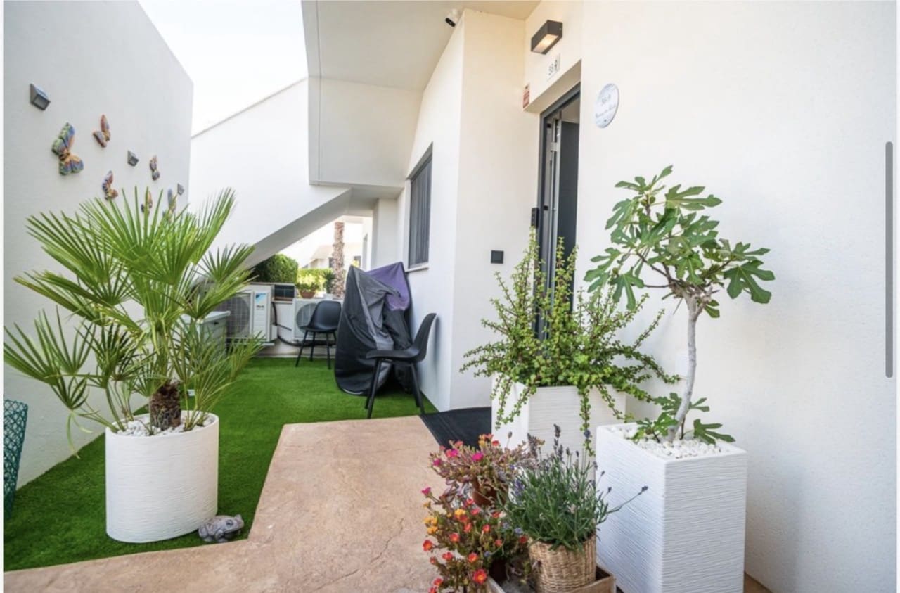 2 soverom Leilighet til salgs i Pilar de la Horadada med garasje - € 299 950 (Ref: 9639330)