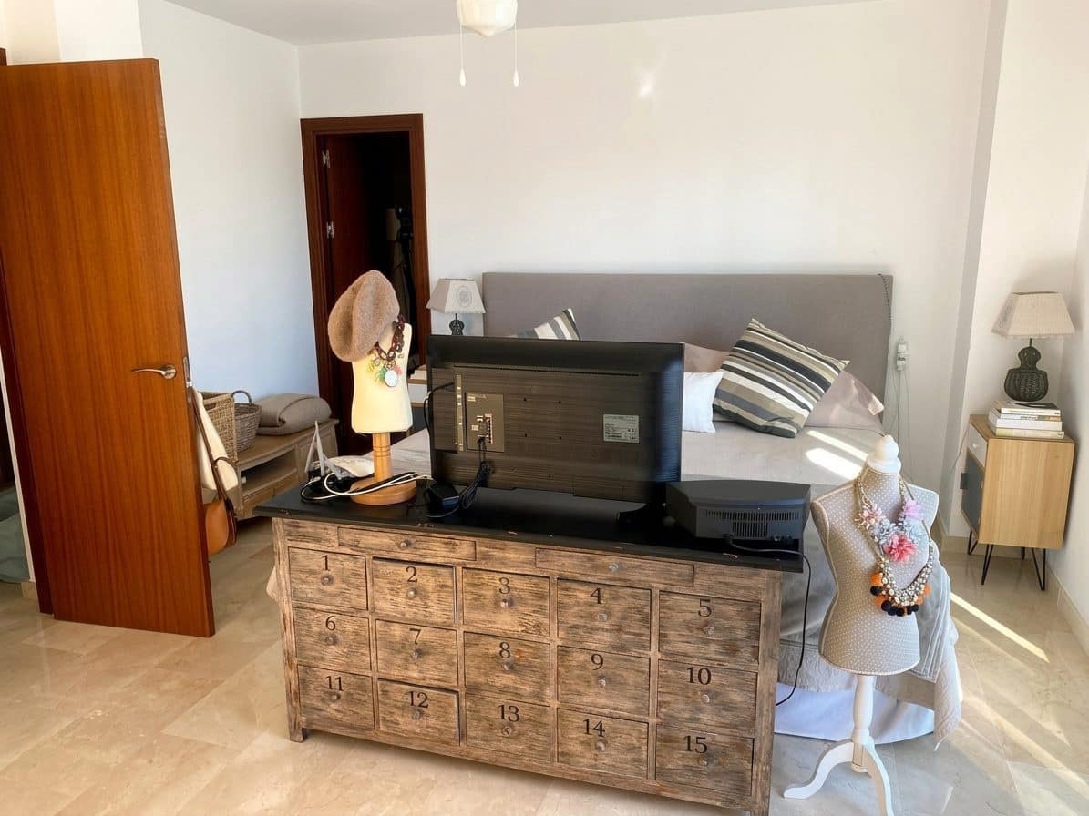 5 bedroom Apartment for sale in Guadalmina with pool - € 750,000 (Ref: 9647958)