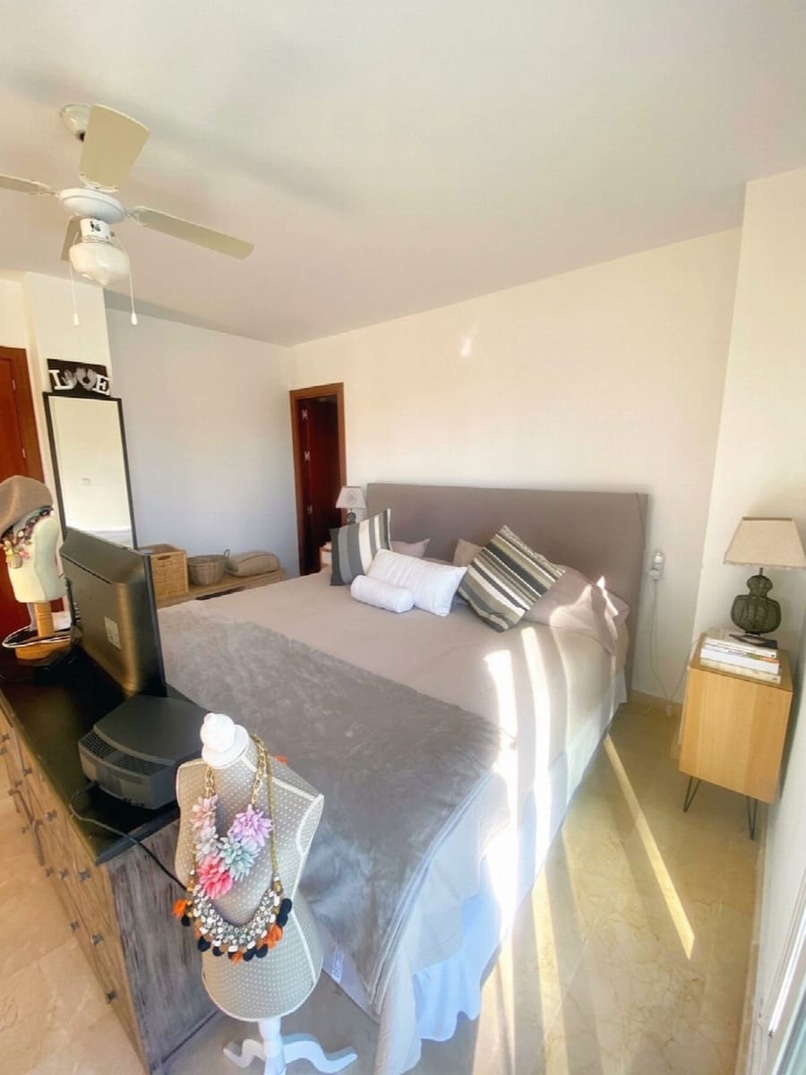 5 bedroom Apartment for sale in Guadalmina with pool - € 750,000 (Ref: 9647958)