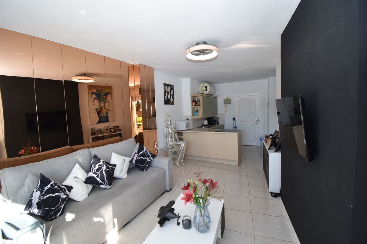 1 slaapkamer Appartement te koop in Fuengirola - € 220.000 (Ref: 9647959)