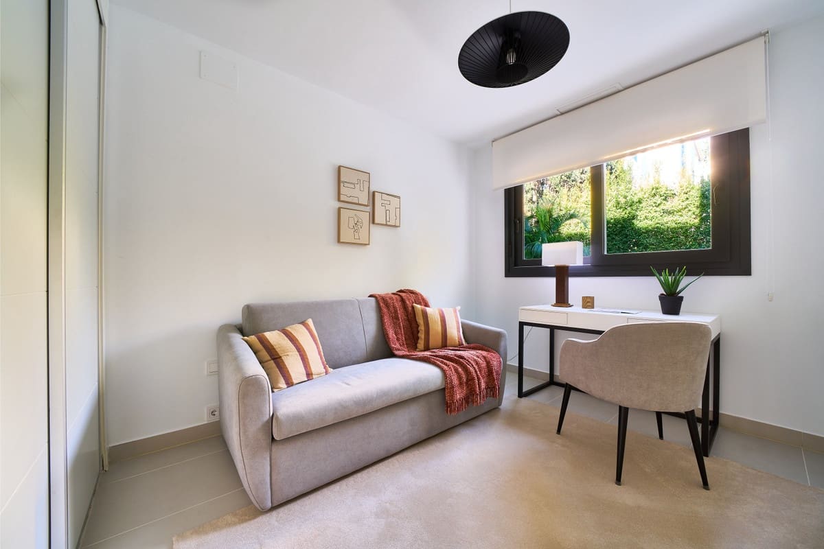 2 soverom Leilighet til salgs i Bel-Air med svømmebasseng garasje - € 540 000 (Ref: 9647960)
