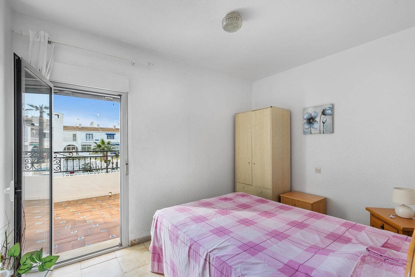 2 soveværelse Byhus til salg i Torrevieja med swimmingpool - € 150.000 (Ref: 9647973)