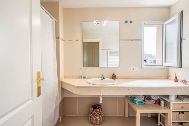 2 camera da letto Appartamento in vendita in La Duquesa / Puerto de la Duquesa, Manilva - 259.000 € (Rif: 9647974)