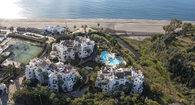 3 bedroom Villa for sale in Ciudad Quesada, Rojales with pool - € 1,995,000 (Ref: 9647975)
