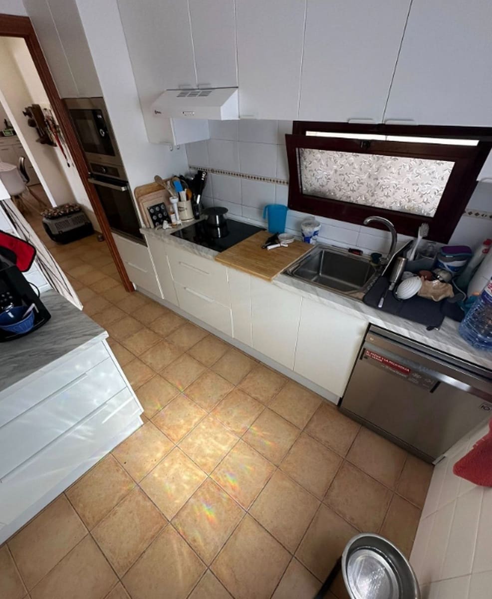 3 sypialnia Willa na sprzedaż w Corralejo z basenem garażem - 338 000 € (Ref: 9647977)