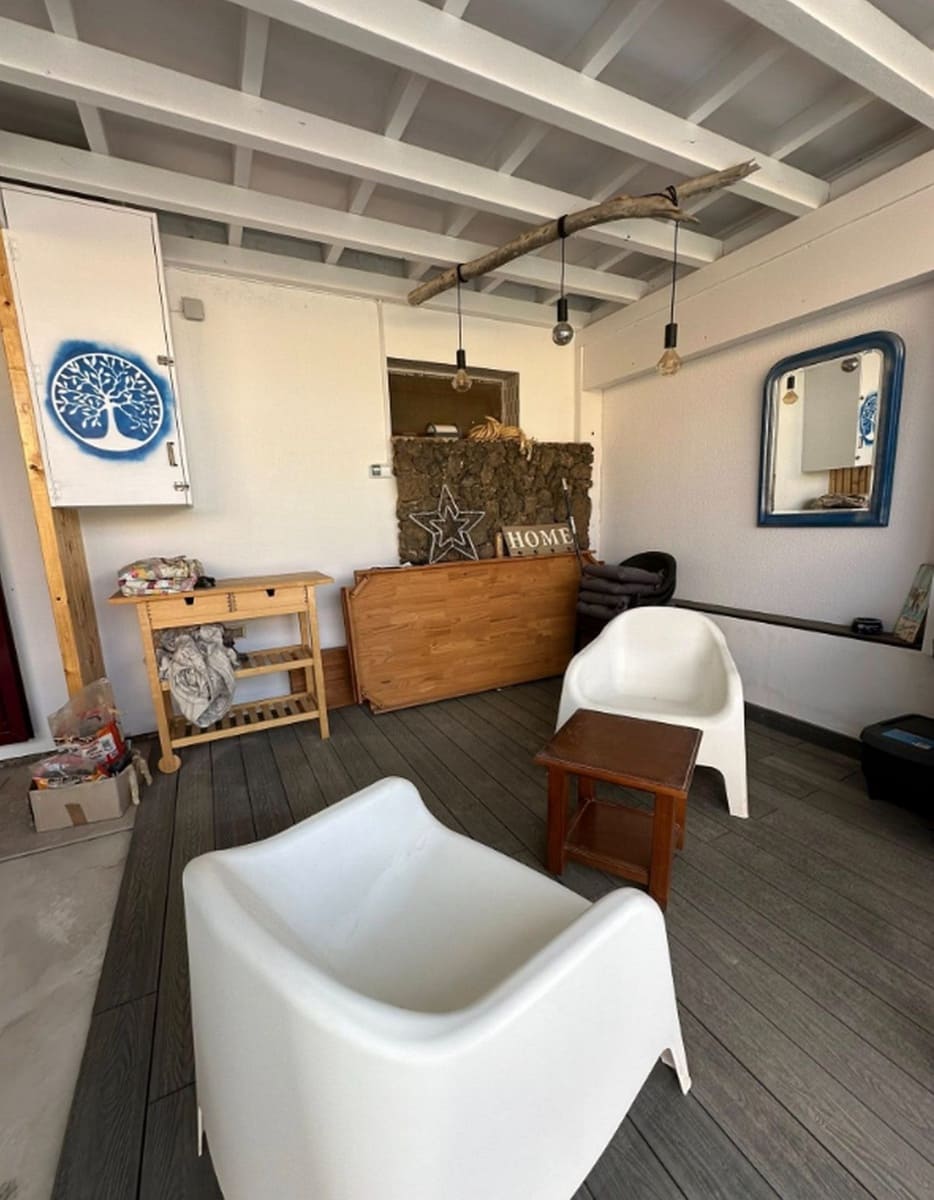 3 sypialnia Willa na sprzedaż w Corralejo z basenem garażem - 338 000 € (Ref: 9647977)