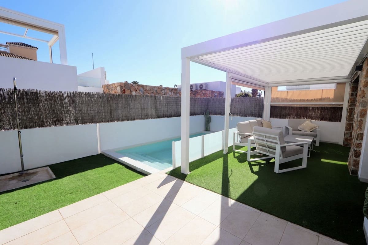 3 Zimmer Villa zu verkaufen in Orihuela Costa mit Pool Garage - 360.000 € (Ref: 9647978)