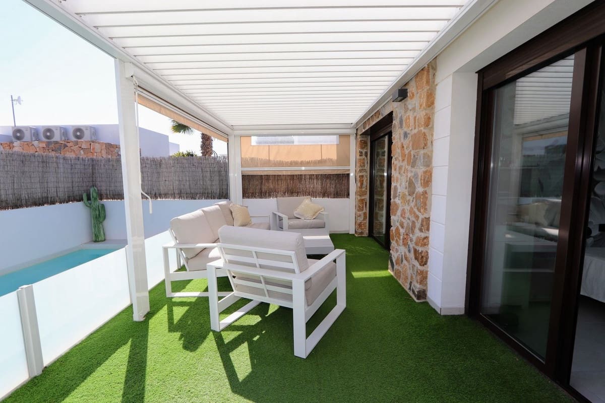 3 Zimmer Villa zu verkaufen in Orihuela Costa mit Pool Garage - 360.000 € (Ref: 9647978)