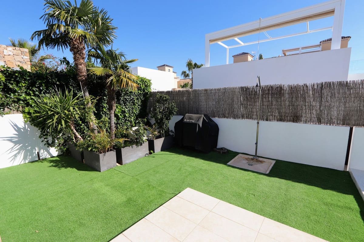 3 Zimmer Villa zu verkaufen in Orihuela Costa mit Pool Garage - 360.000 € (Ref: 9647978)