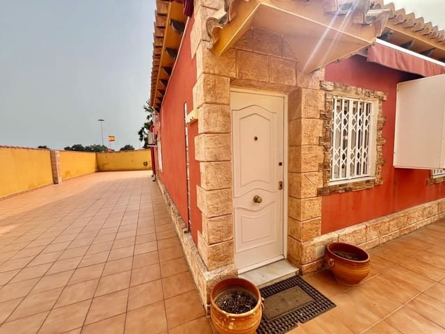 Chalet de 2 habitaciones en Los Balcones - Los Altos, Torrevieja en venta con piscina - 318.000 € (Ref: 9651793)