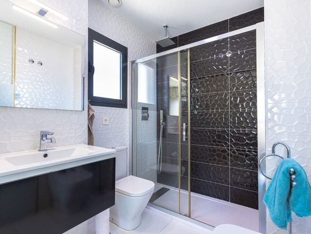 2 chambre Bungalow à vendre à Punta Prima, Torrevieja avec piscine - 265 000 € (Ref: 9655884)