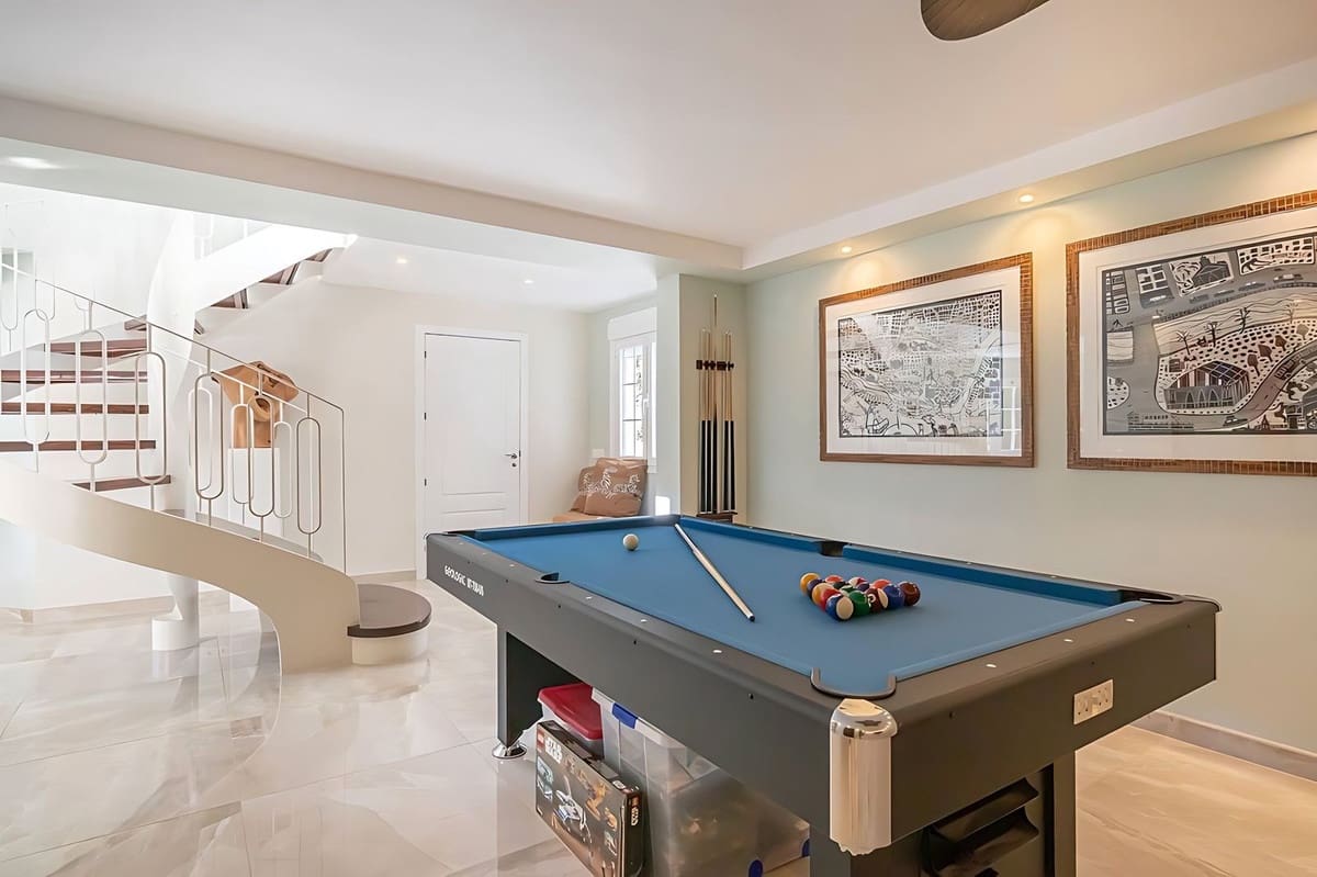 5 sovrum Villa till salu i Estepona - 2 800 000 € (Ref: 9655888)