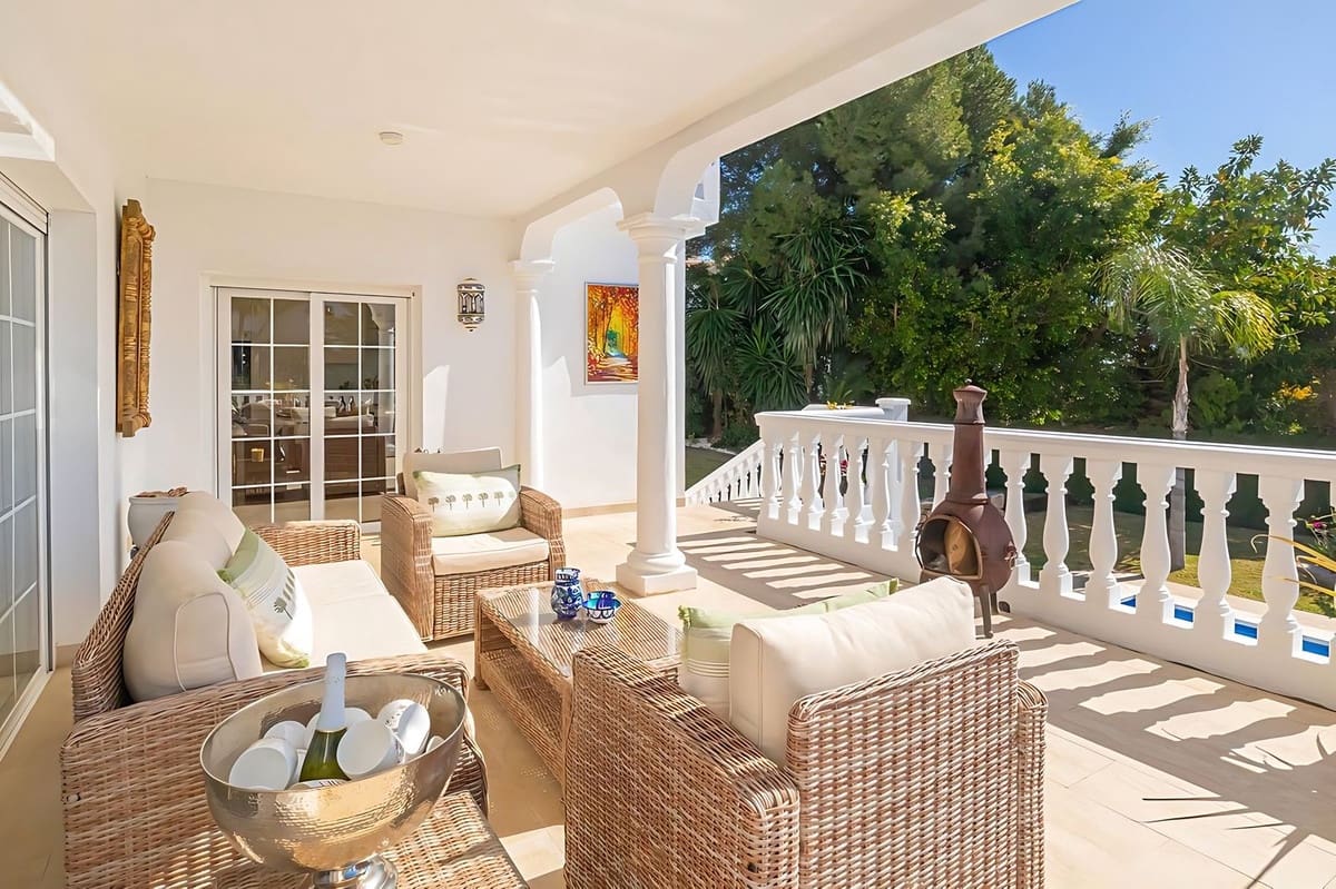 5 soverom Villa til salgs i Estepona - € 2 800 000 (Ref: 9655888)