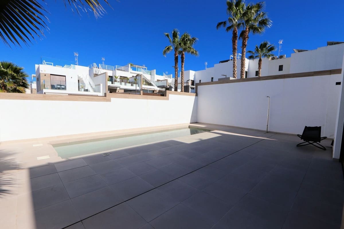 3 soverom Villa til salgs i Benijofar med svømmebasseng garasje - € 440 000 (Ref: 9655890)